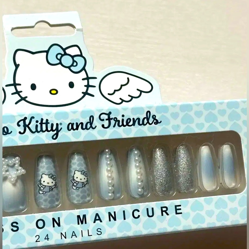 Hello Kitty x Forever 21 Press or glue On Manicure set in blue 24pcs